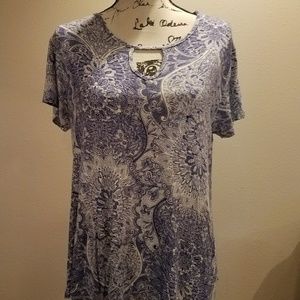 Daytrip short sleeve keyhole shirt